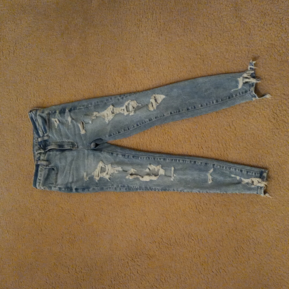 American Eagle Ripped Jeans Size 2